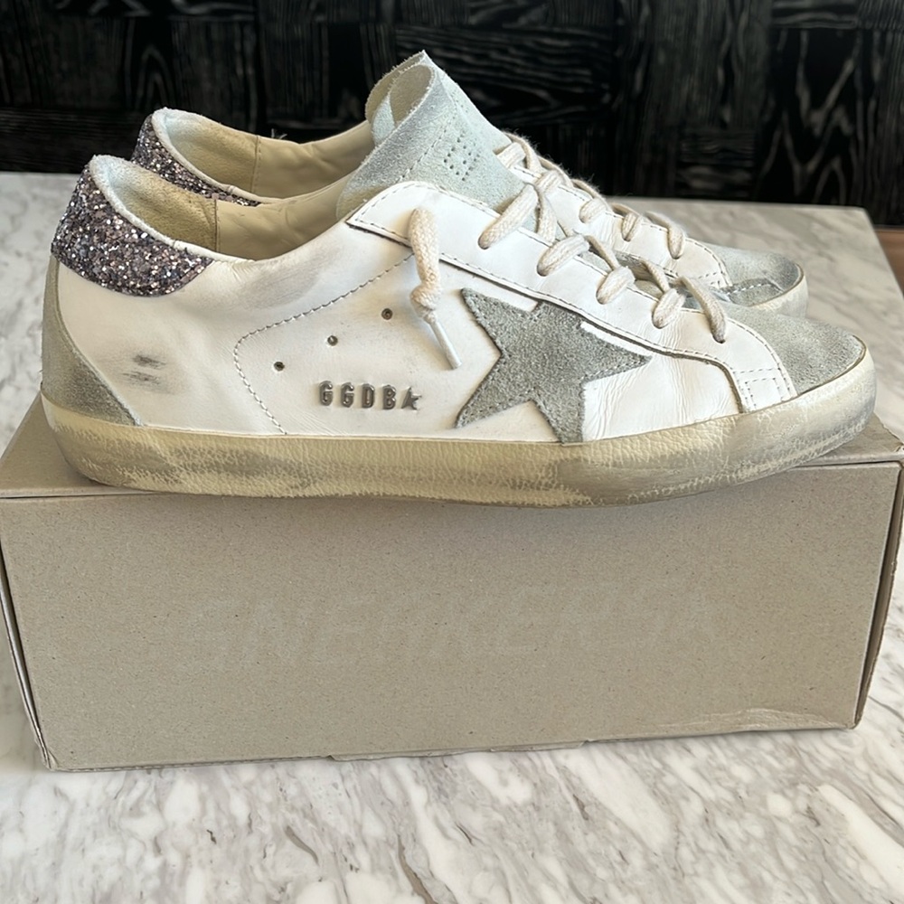 GOLDEN GOOSE SUPER-STAR